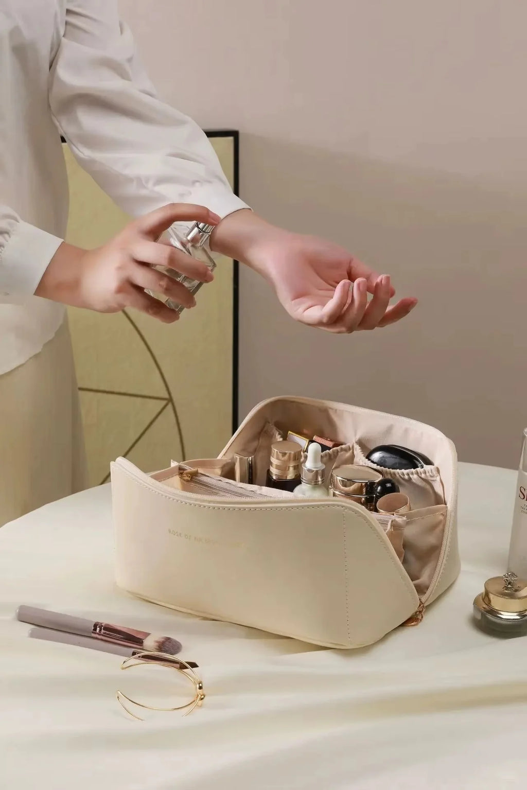 Waterproof Travel Makeup Bag - Large Capacity Cosmetics Organizer with Handle